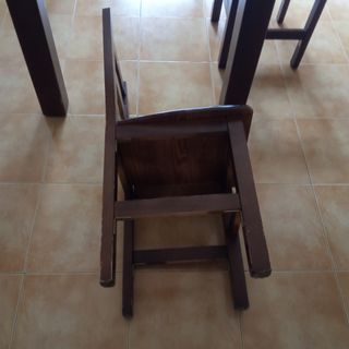 Mesa de comedor de madera maciza