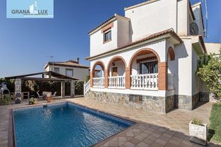 Chalet en venta en Gójar