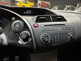 Honda Civic 1.8 VTEC EXECUTIVE 