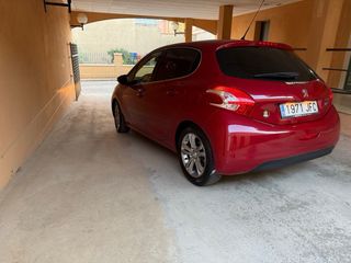 Peugeot 208 2015