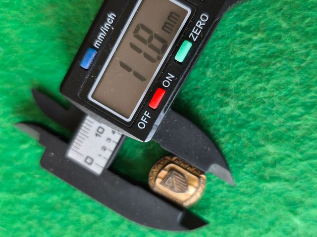 Botón Escudo Atlético de Madrid Dorado Antiguo