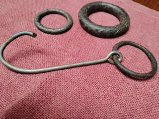 Argollas antiguas de forja (3 unidades)