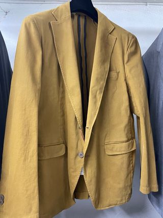Americana de hombre color mostaza
100% algondon