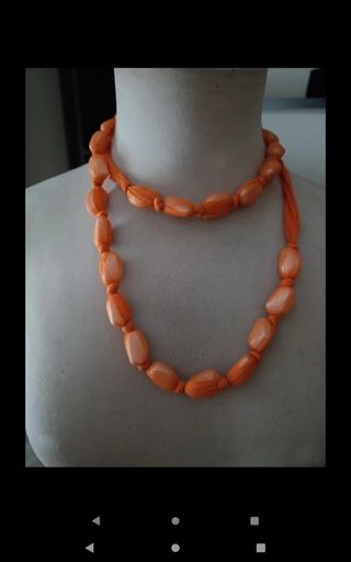 Collar de abalorios naranja