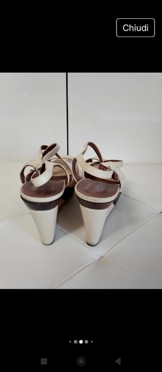 Sandali Carmes con zeppa Semplici ma eleganti 39