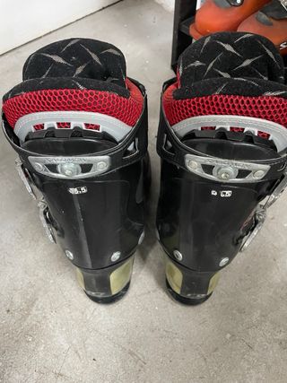 Esquís, botas y bastones