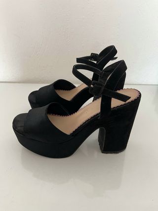 Zapatos de tacón negros plataforma