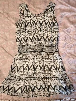 Vestido estampado blanco y negro, talla única.