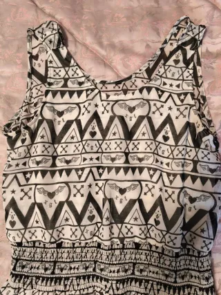 Vestido estampado blanco y negro, talla única.