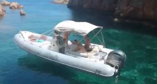Barco  semirrígido BWA 22 Sport