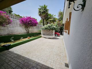 Casa en venta en Zona Urbanizaciones en Alzira