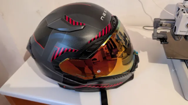 Casco Moto Nexx X.WST3 Negro/Rojo y X-COM3