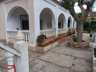 Chalet en venta en Urbanizaciones en Llíria