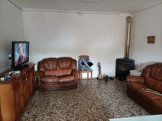Chalet en venta en Urbanizaciones en Llíria