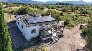 Chalet en venta en Urbanizaciones en Llíria