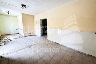 Chalet en venta en Yecla