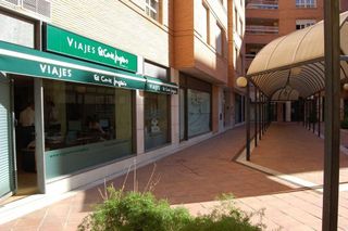 Local comercial en alquiler en Nueva Andalucía en Almería