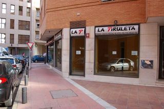 Local comercial en alquiler en Nueva Andalucía en Almería