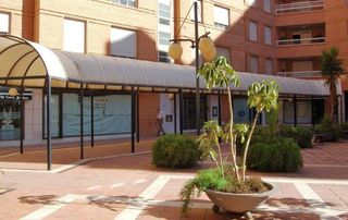 Local comercial en alquiler en Nueva Andalucía en Almería