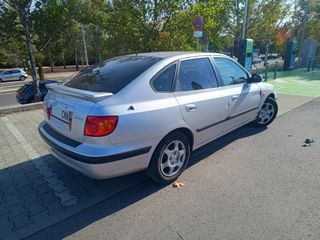 Hyundai Elantra 2003