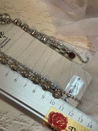 Pendientes largos para novia con pedrería