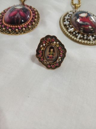 Collares y Sortija estilo Gorjuss