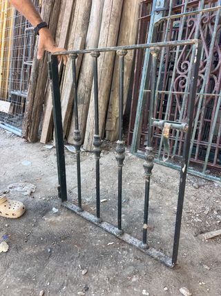 Puerta pequeña hierro forjado 0,70x0,80