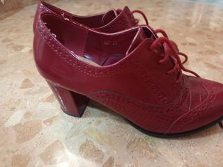 Lote bolsos de mano y de fiesta y zapatos de tacon