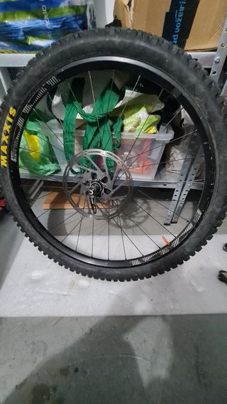 Rueda MTB ethirteen delantera 