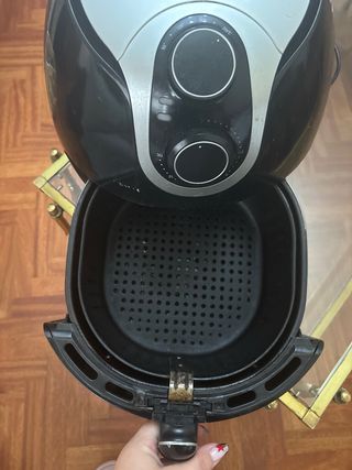 Freidora de aire negra