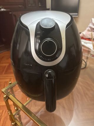 Freidora de aire negra