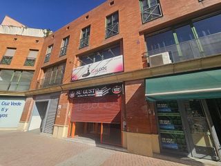 Local comercial en alquiler en San Isidro - Los Almendros en Alcalá de Henares