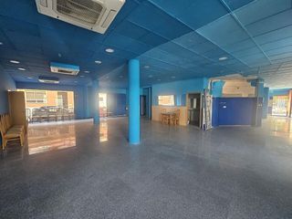 Local comercial en alquiler en San Isidro - Los Almendros en Alcalá de Henares