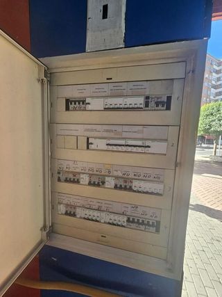 Local comercial en alquiler en San Isidro - Los Almendros en Alcalá de Henares