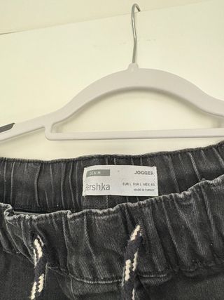 Pantalones Bershka negros rotos