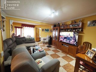 Casa adosada en venta en Tomelloso