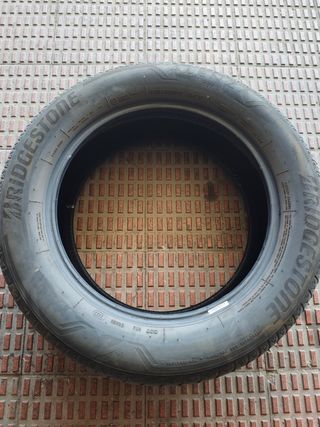 Neumáticos Bridgestone 225/60R18 104W Usados