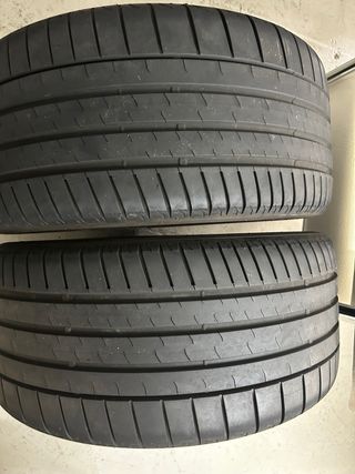 Neumáticos Bridgestone 295/35 21 107Y