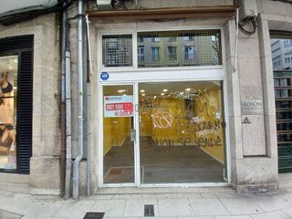 Local comercial en alquiler en Ensanche - Sar en Santiago de Compostela