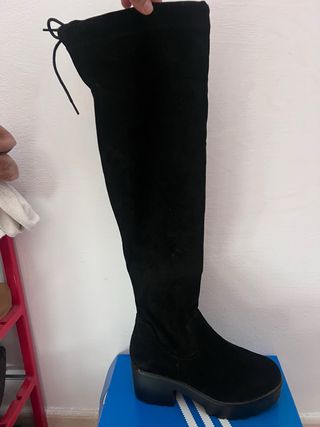 Botas altas negras