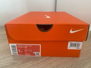 Botas de fútbol Nike Talla 32