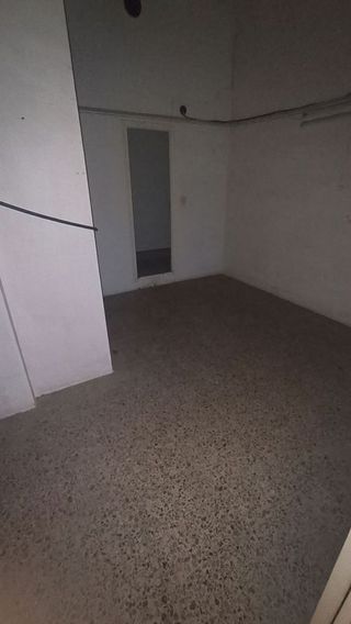 Local comercial en alquiler en Joc de la Bola - Camps d'Esports - Ciutat Jardí - Montcada en Lleida