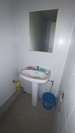 Local comercial en alquiler en Joc de la Bola - Camps d'Esports - Ciutat Jardí - Montcada en Lleida