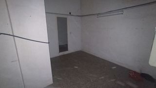 Local comercial en alquiler en Joc de la Bola - Camps d'Esports - Ciutat Jardí - Montcada en Lleida
