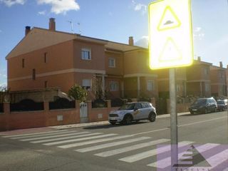 Chalet en venta en Ugena