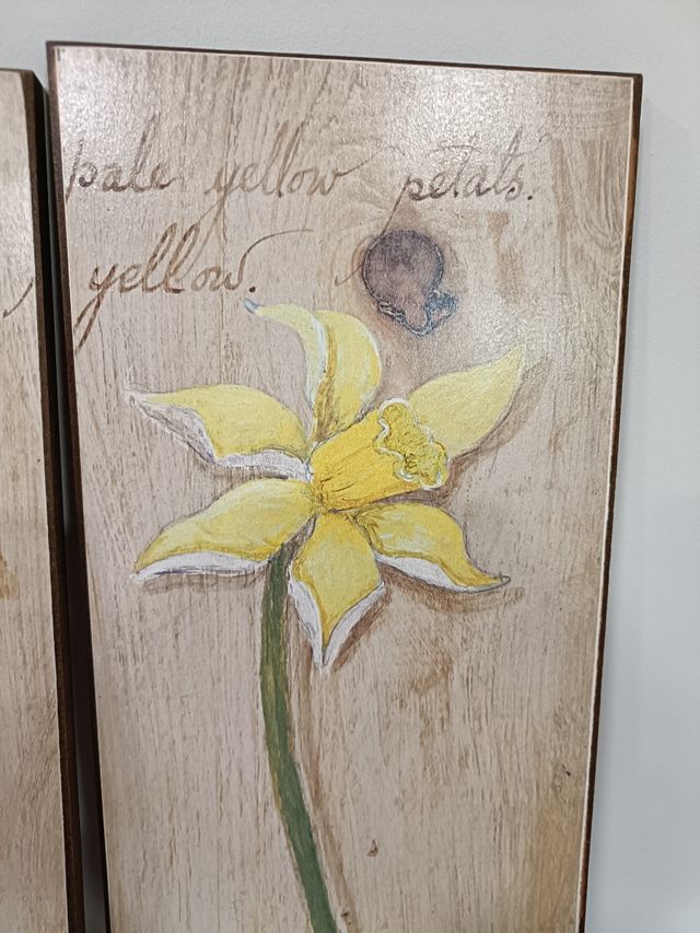 Tríptico decorativo de narcisos