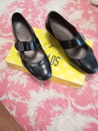 Lote Zapatos Talla 36 Negro y Marrón