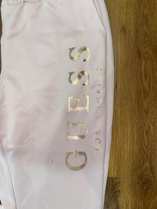 Chándal Guess Rosa y Dorado