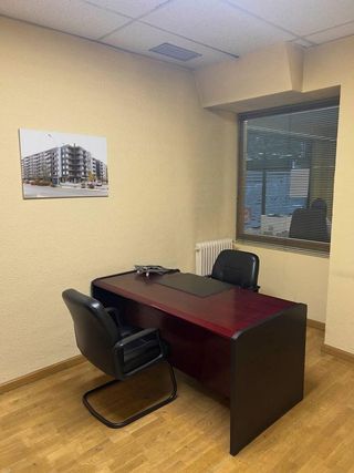 Local comercial en venta en La Chantría - La Lastra en León