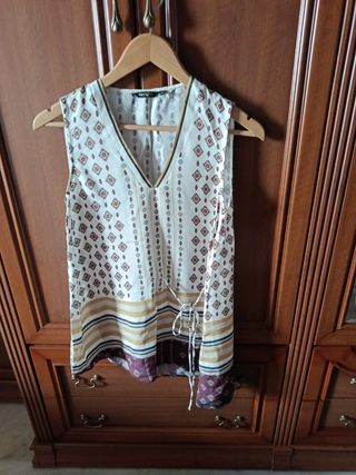 Blusa Massimo Dutti estampado geométrico